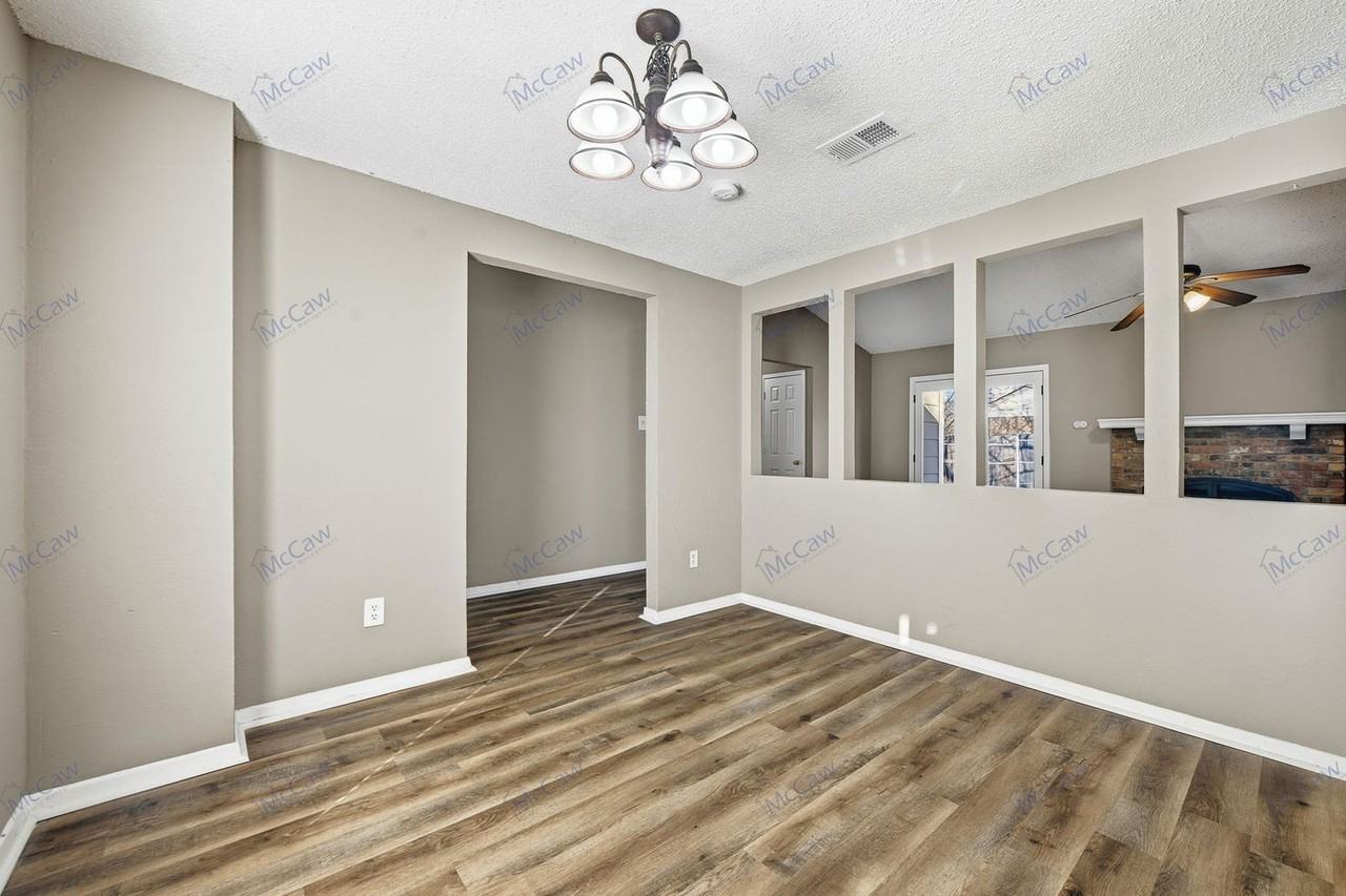 3917 Springside Dr - Photo 6 of 21