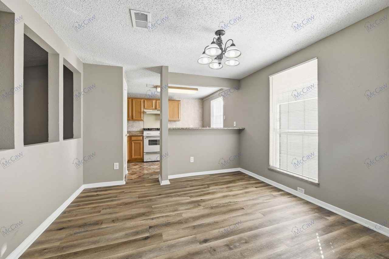 3917 Springside Dr - Photo 7 of 21