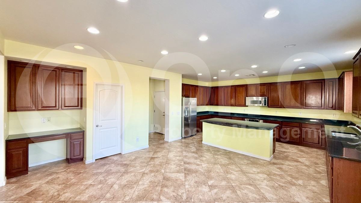 1118 E Euclid Ave - Photo 3 of 50