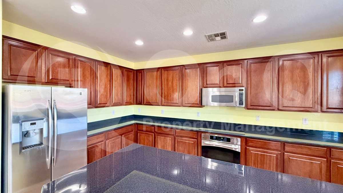 1118 E Euclid Ave - Photo 4 of 50