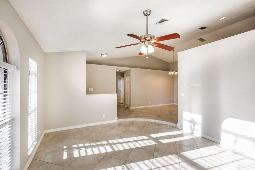 487 Sw 169th Ter - Photo 4 of 16