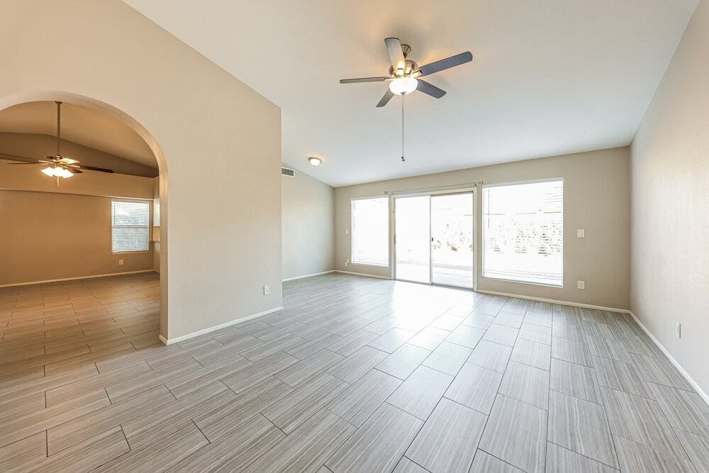 8014 W Aster Dr - Photo 3 of 16