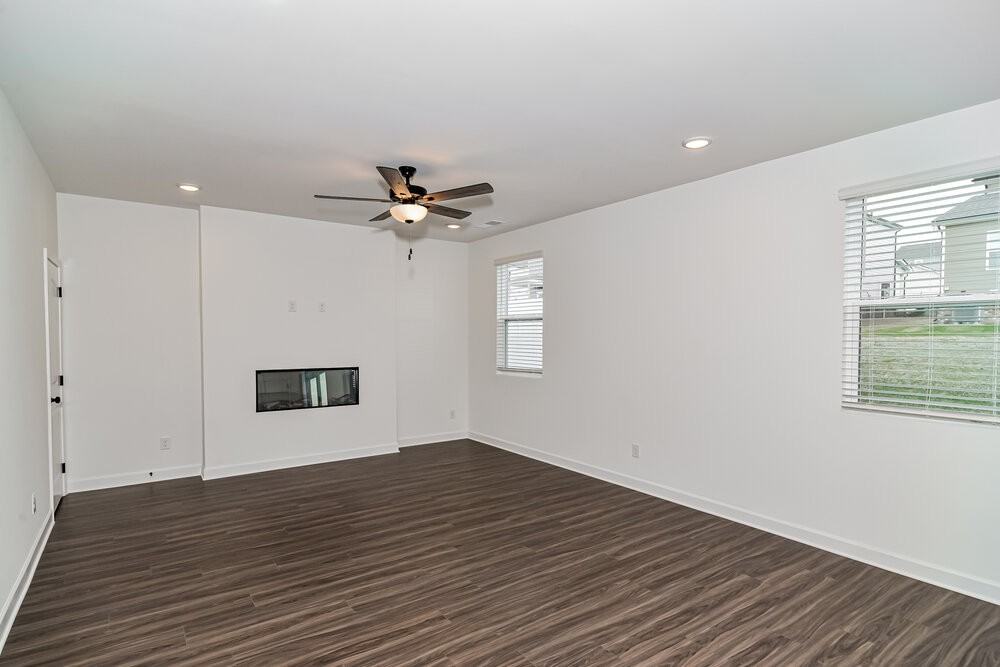 249 W Millbrook Dr - Photo 5 of 17