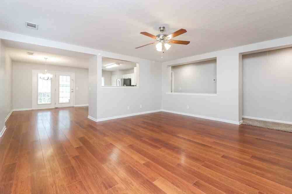 417 Autumn Creek Dr - Photo 4 of 16