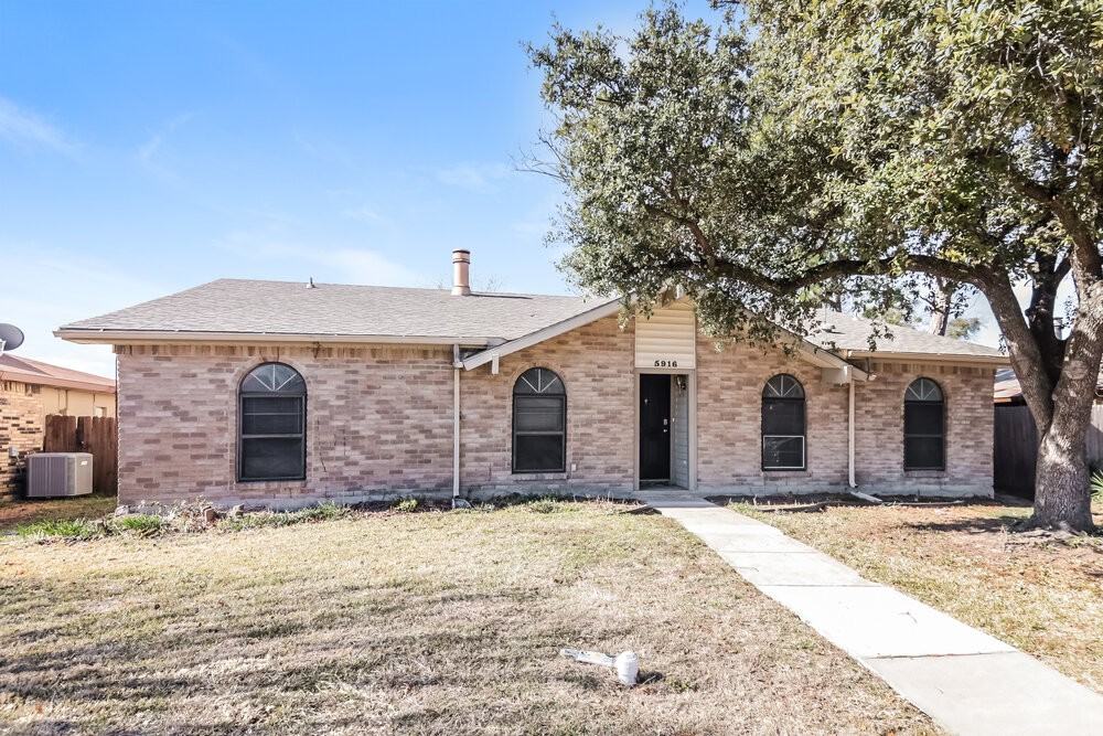 5916 Cedar Ln - Photo 3 of 16