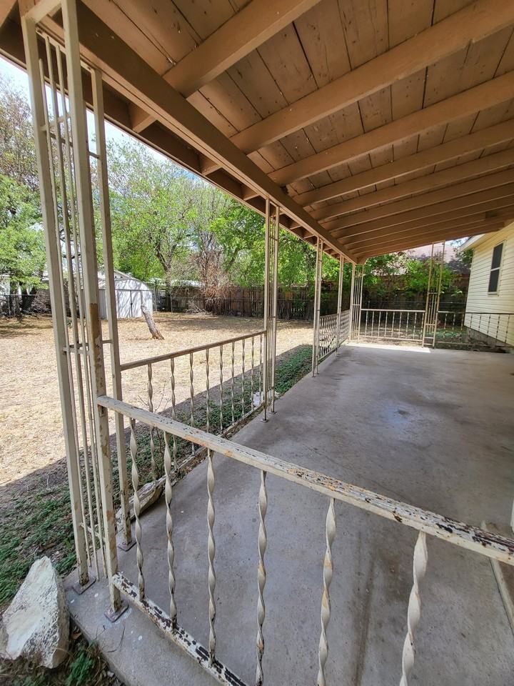 2514 Post Oak Ave - Photo 2 of 16