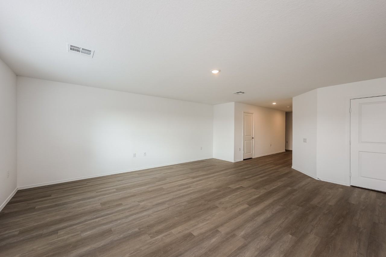 12014 Overton Way - Photo 5 of 26