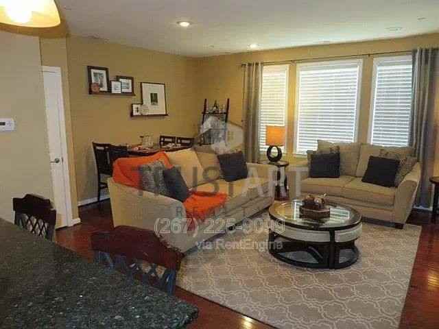 4421 Driftwood Dr - Photo 2 of 10