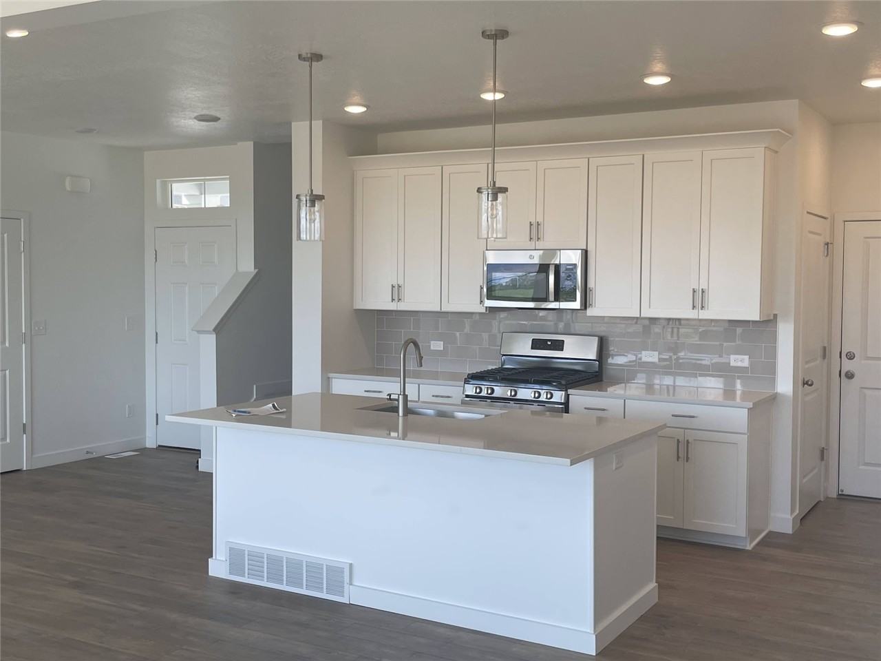 4959 W Willowbank Dr - Photo 6 of 17