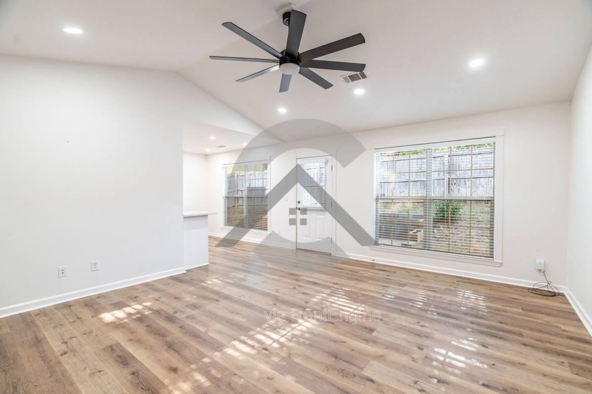 202 Wild Ivy Cv - Photo 2 of 10