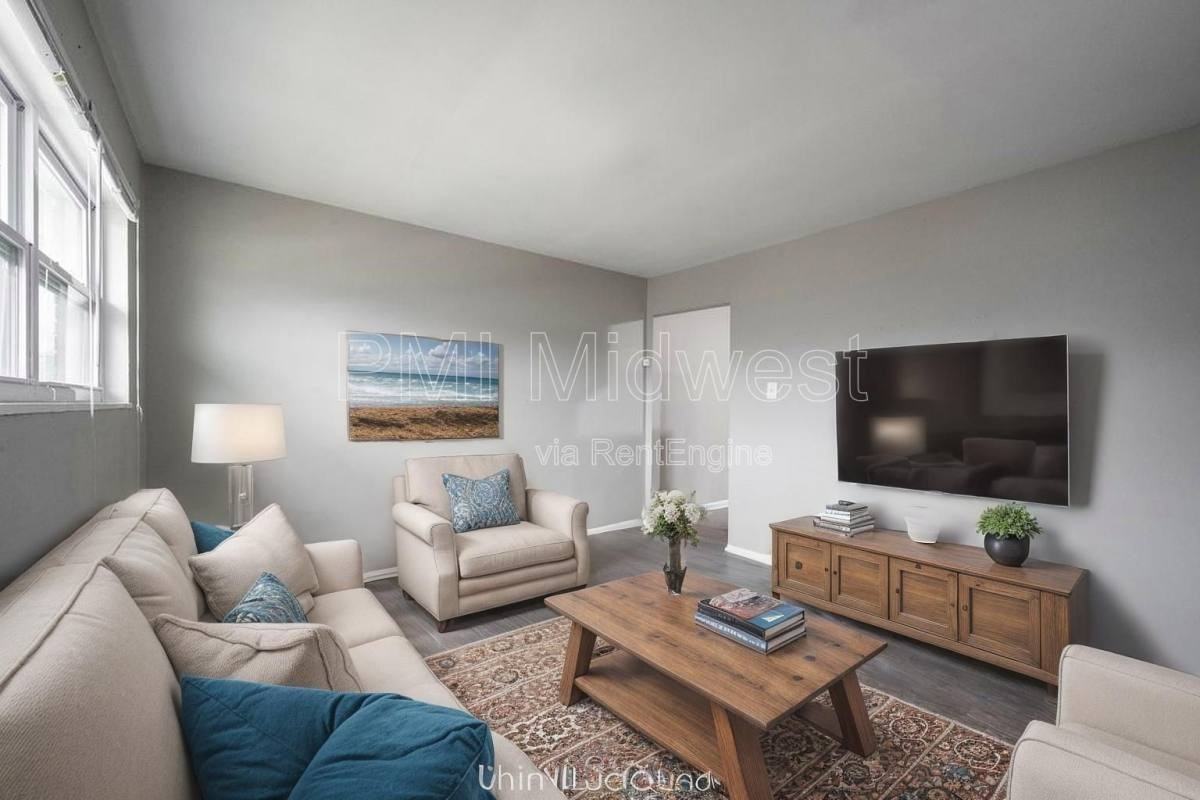 821 Iowa St - Photo 2 of 10