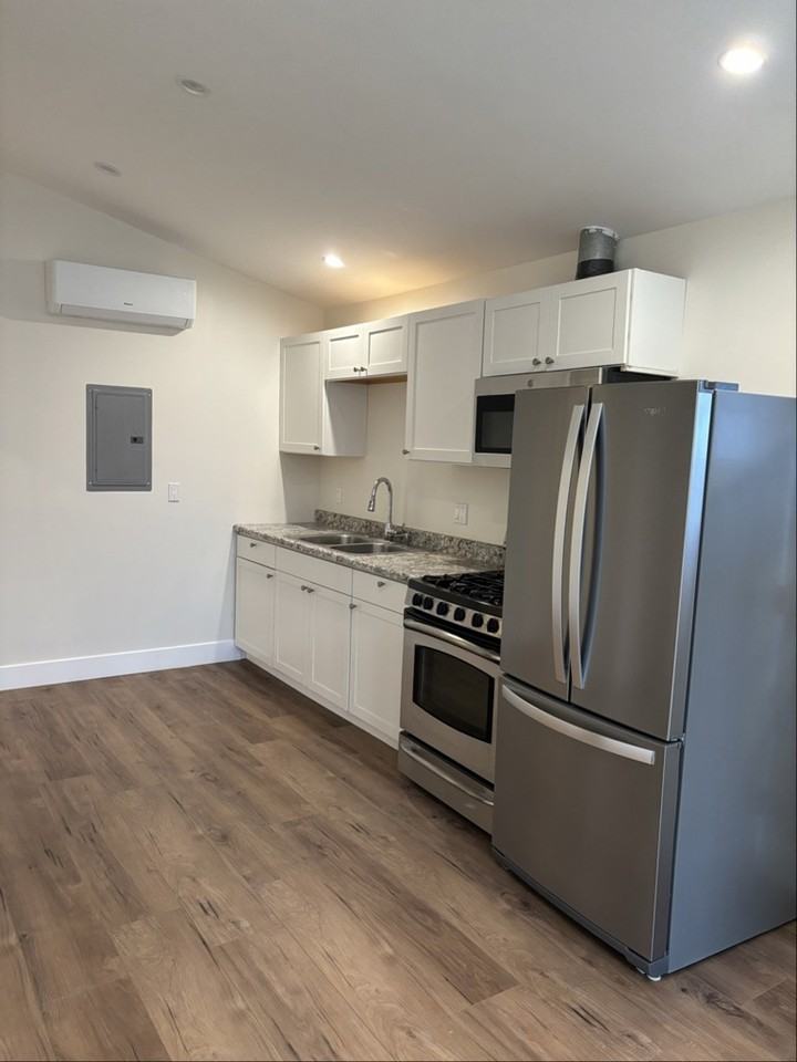 7723 Royer Ave - Photo 3 of 17