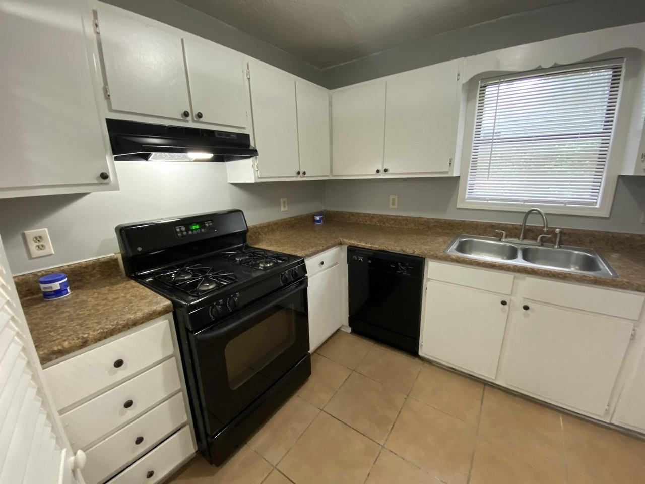 5600 Windwood Rd #1 - Photo 4 of 28