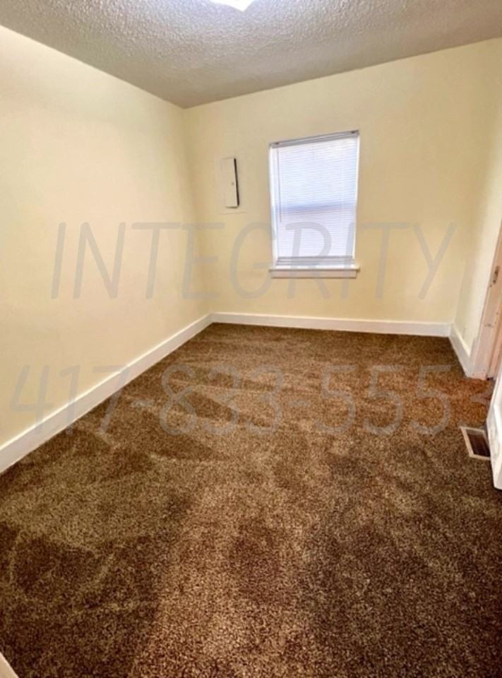 1851 North Johnston Avenue - Photo 5 of 7