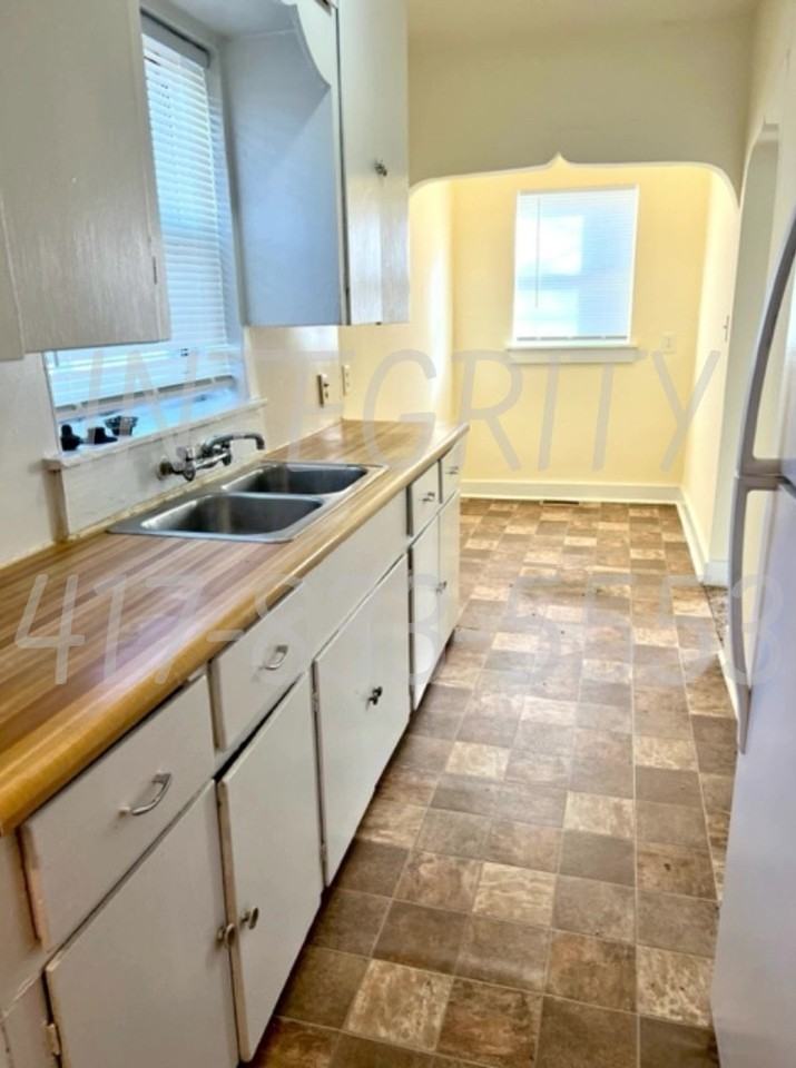 1851 North Johnston Avenue - Photo 4 of 7