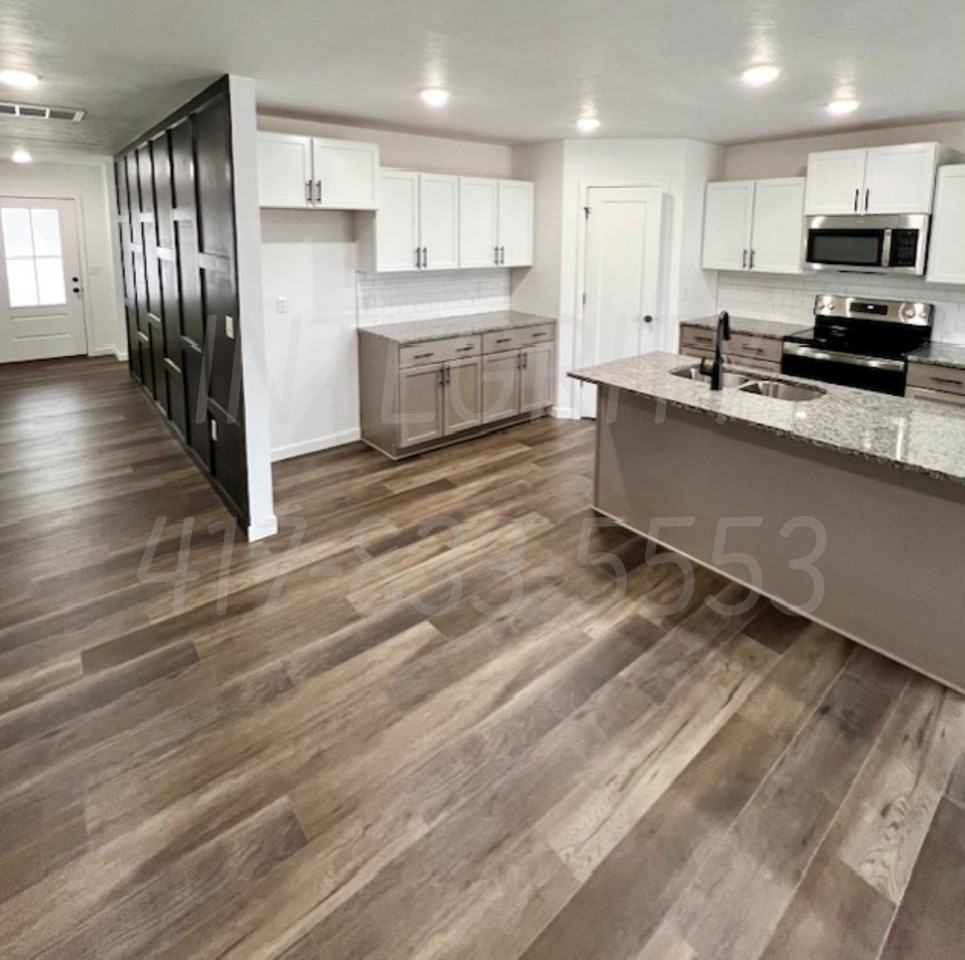 800 Hoffman Hills Boulevard - Photo 4 of 23