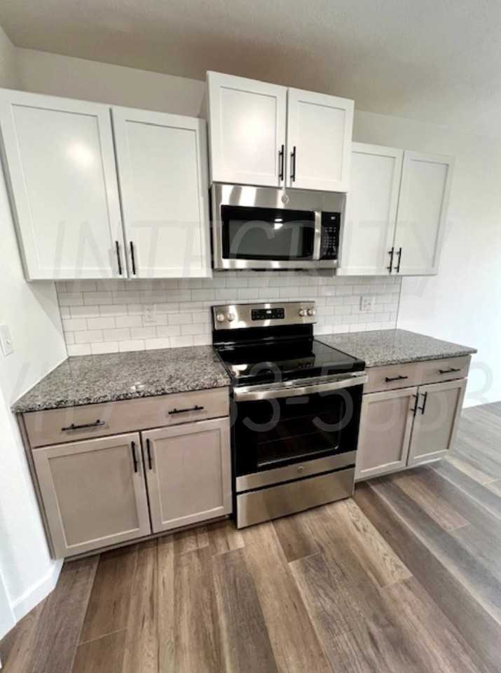 800 Hoffman Hills Boulevard - Photo 6 of 23