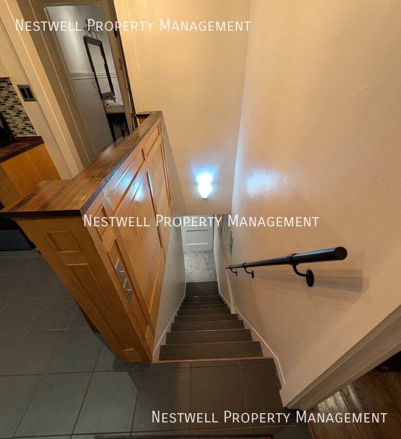 2471 S Douglas St - Photo 6 of 20