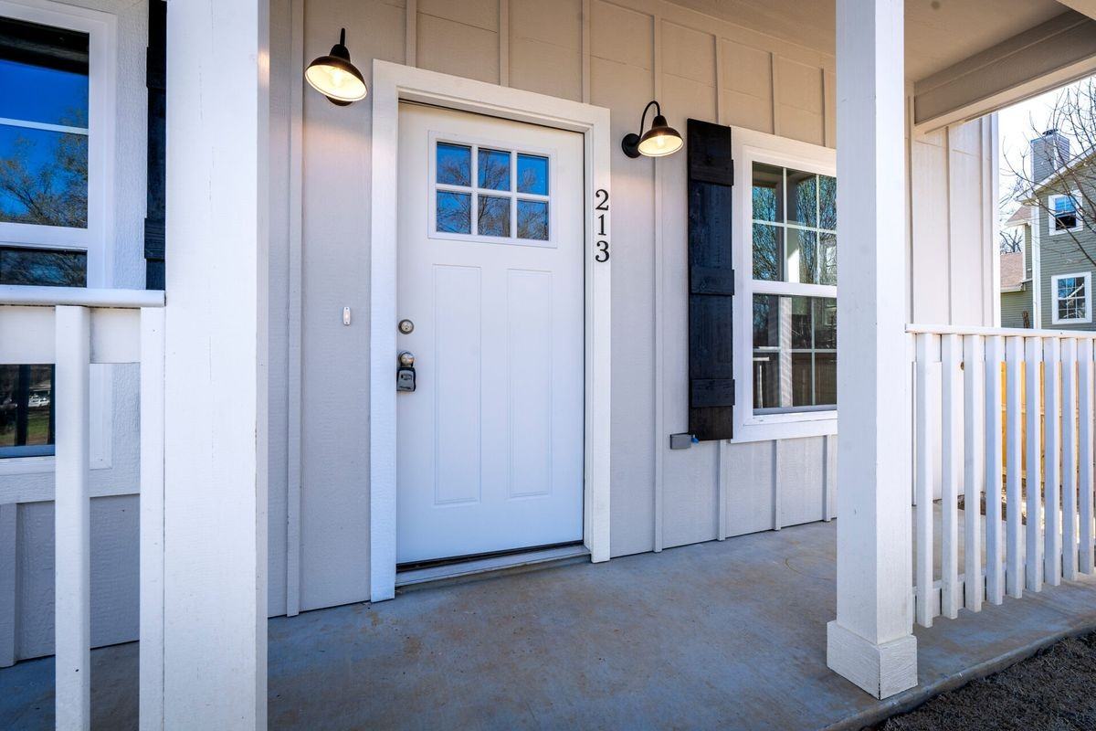 518 Ranier Dr - Photo 3 of 25