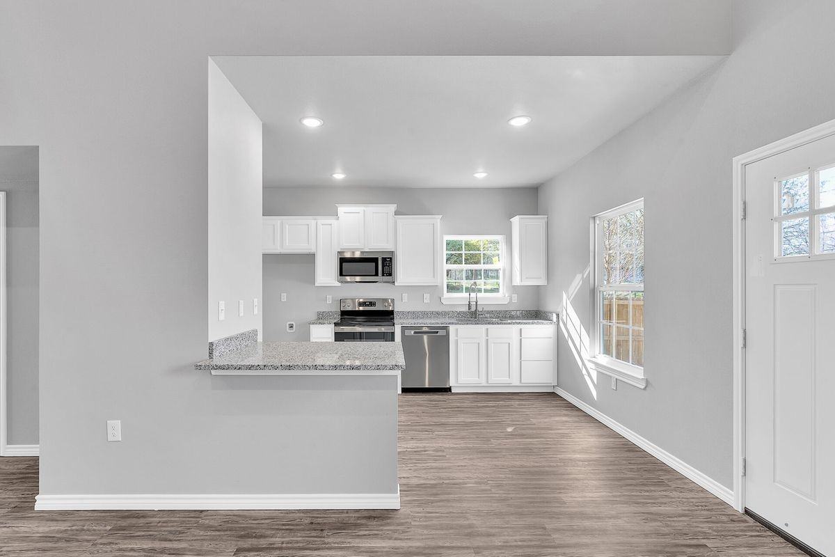 518 Ranier Dr - Photo 7 of 25