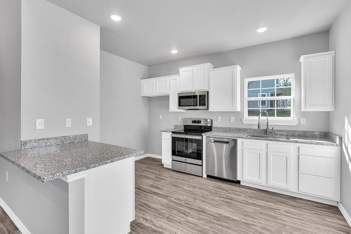 518 Ranier Dr - Photo 7 of 25