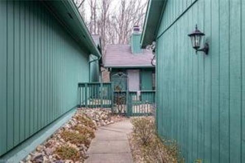 17010 Valley Creek Dr - Photo 3 of 29