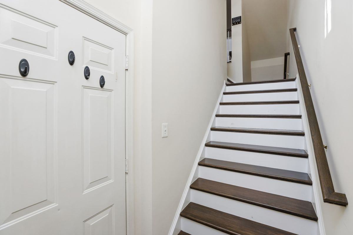 18525 Sierra Springs Sq - Photo 4 of 30