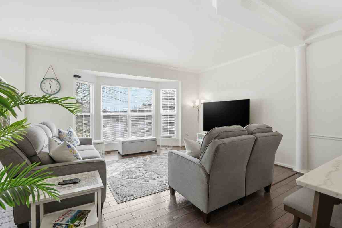 18525 Sierra Springs Sq - Photo 5 of 30