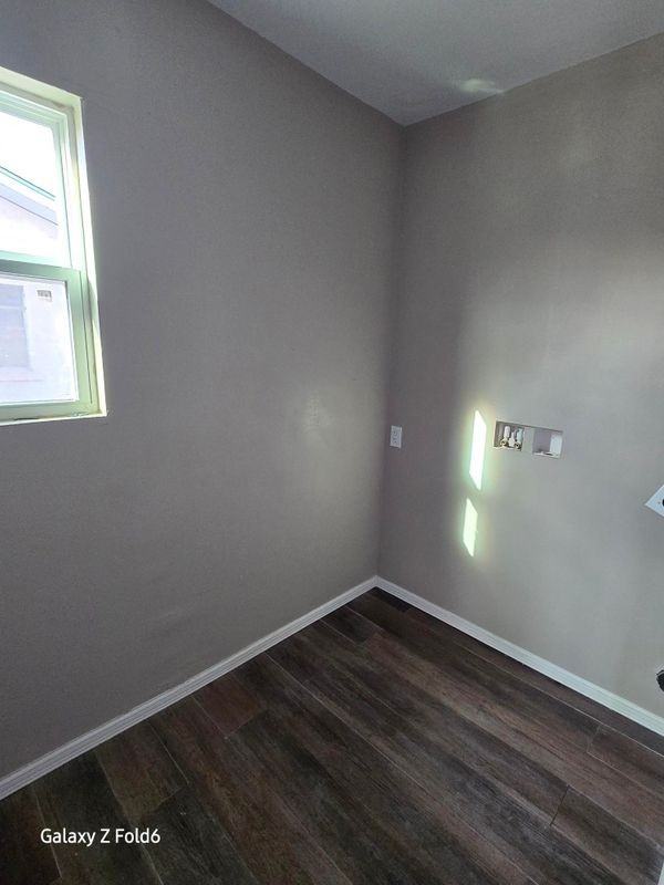 8051 Algerita Ct - Photo 3 of 11