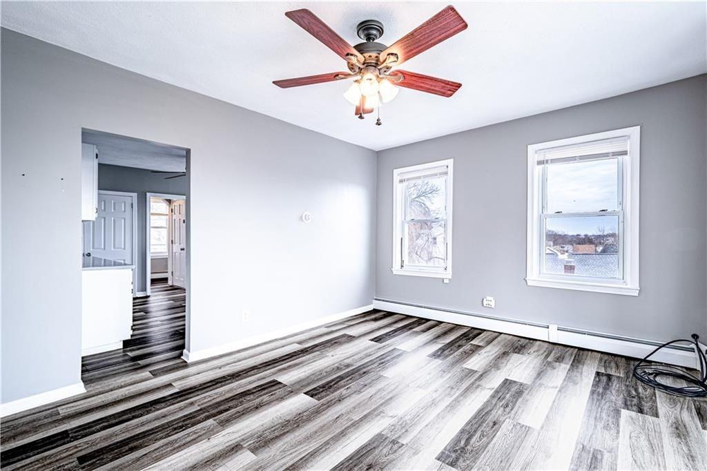 216 Maplewood Ave - Photo 3 of 20