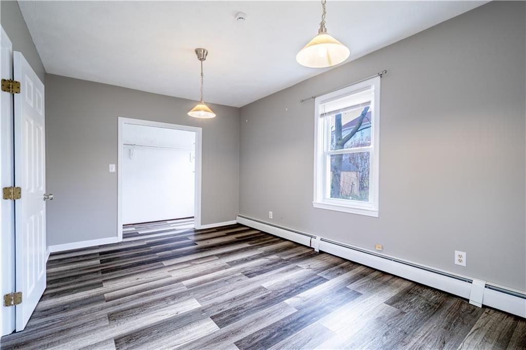 216 Maplewood Ave - Photo 7 of 20