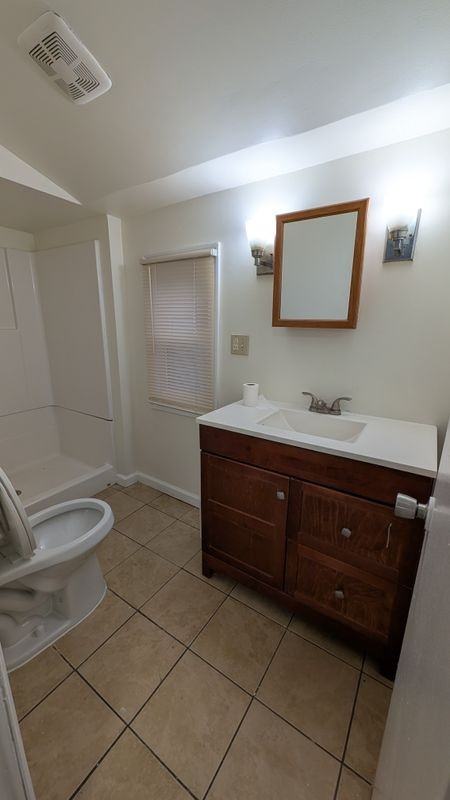 20 1/2 Rock St - Photo 4 of 16