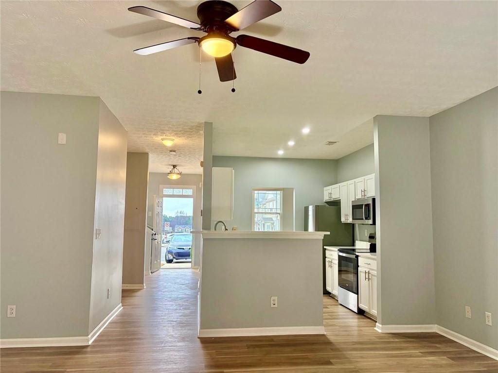 6347 Ellenwood Dr - Photo 6 of 28