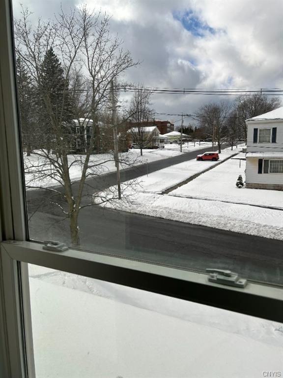 331 W 5th St - Photo 2 of 9