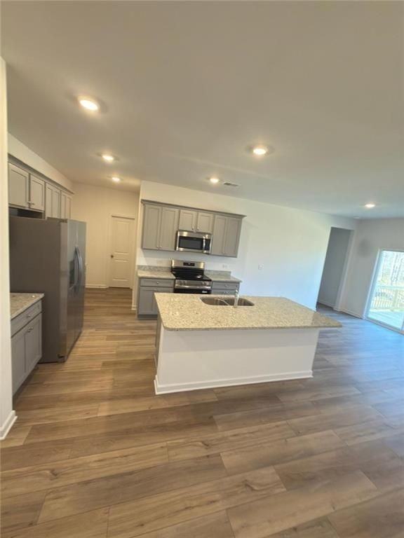 61 Elijah St - Photo 5 of 39