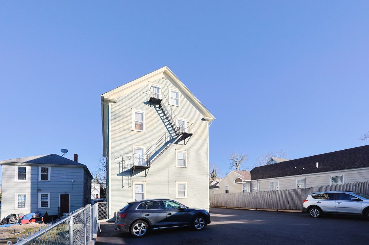 327 High St #3R - Photo 3 of 21