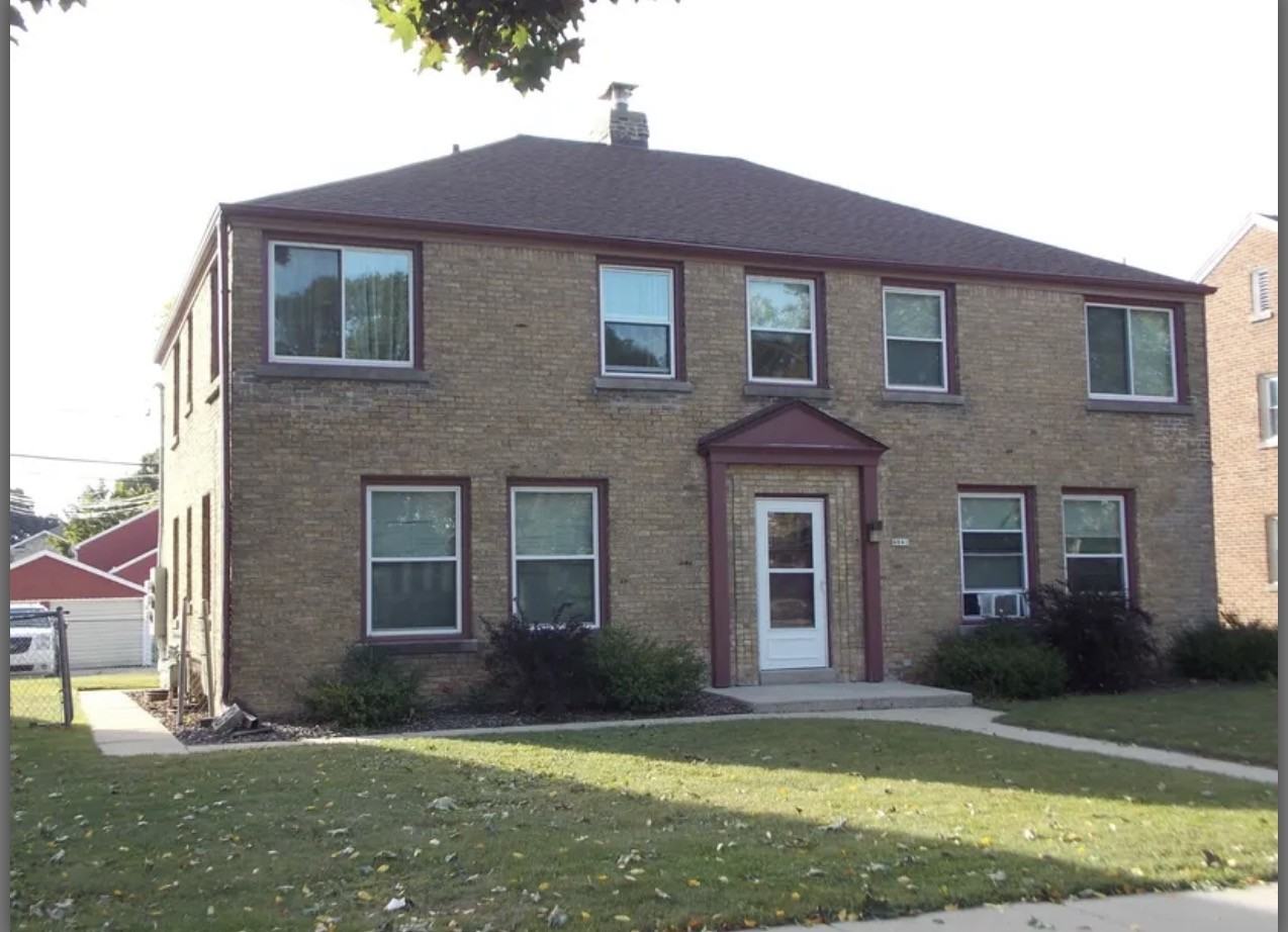 4841 N Mohawk Ave #2 - Photo 3 of 9