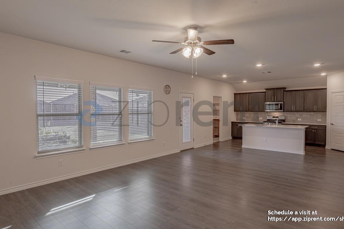 547 Delaware Rd - Photo 5 of 20