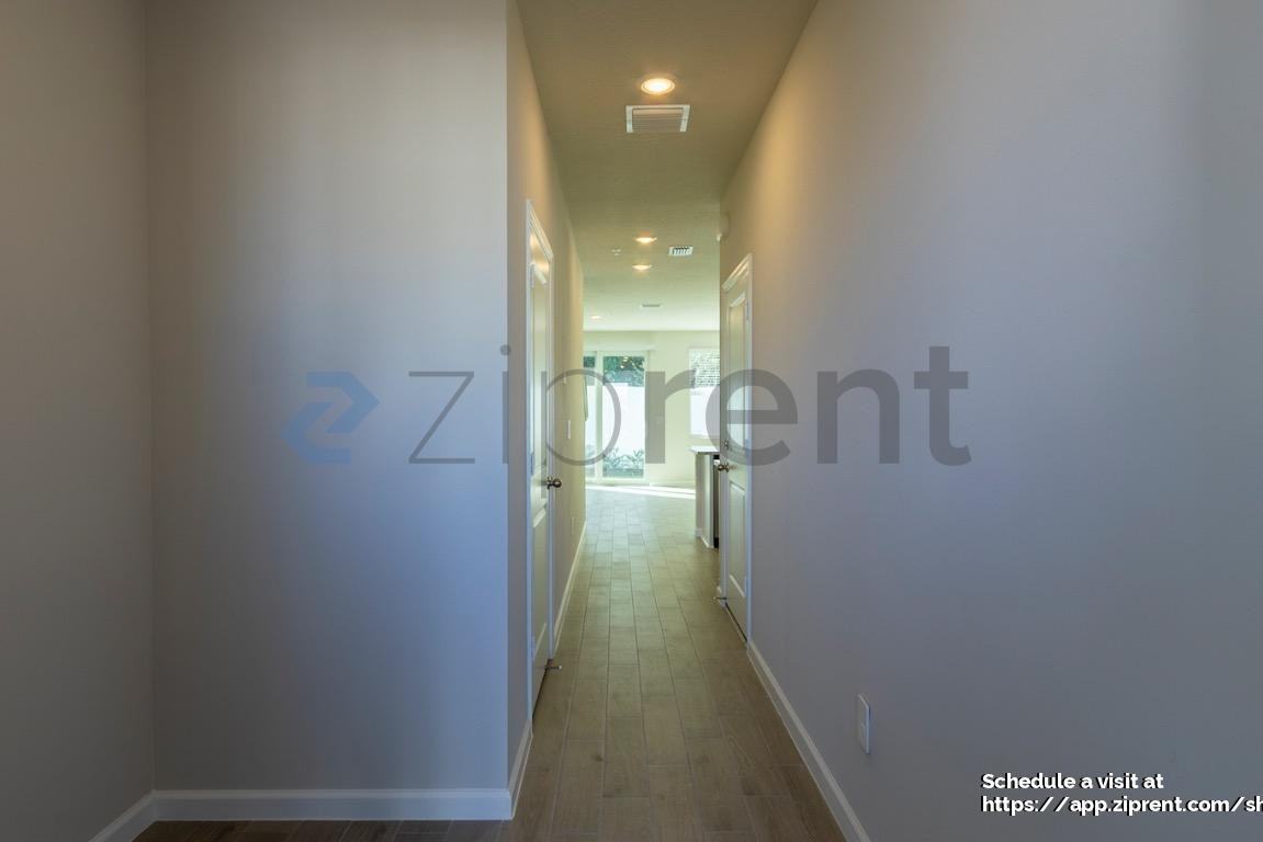 458 Salisbury Cir - Photo 7 of 47