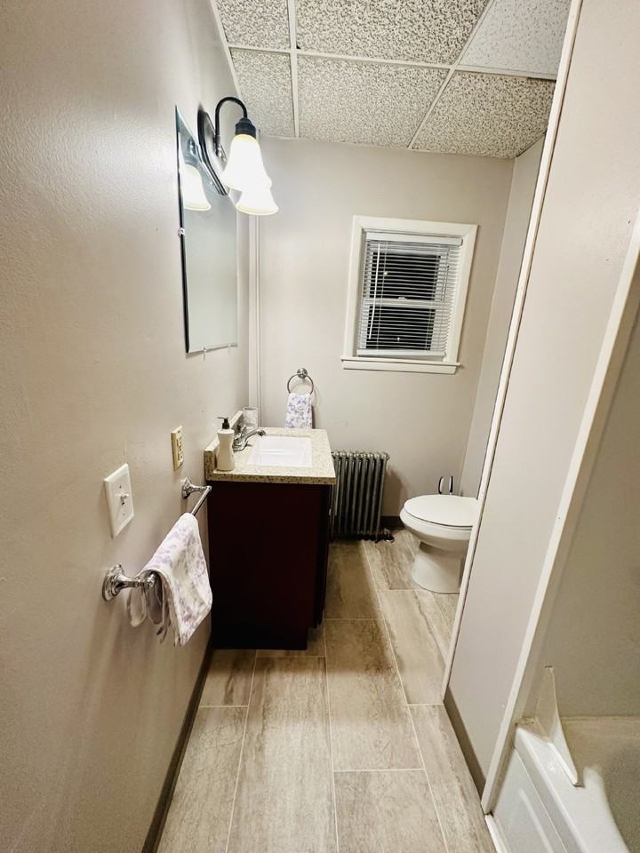 12 Marshall St #1R - Photo 3 of 6