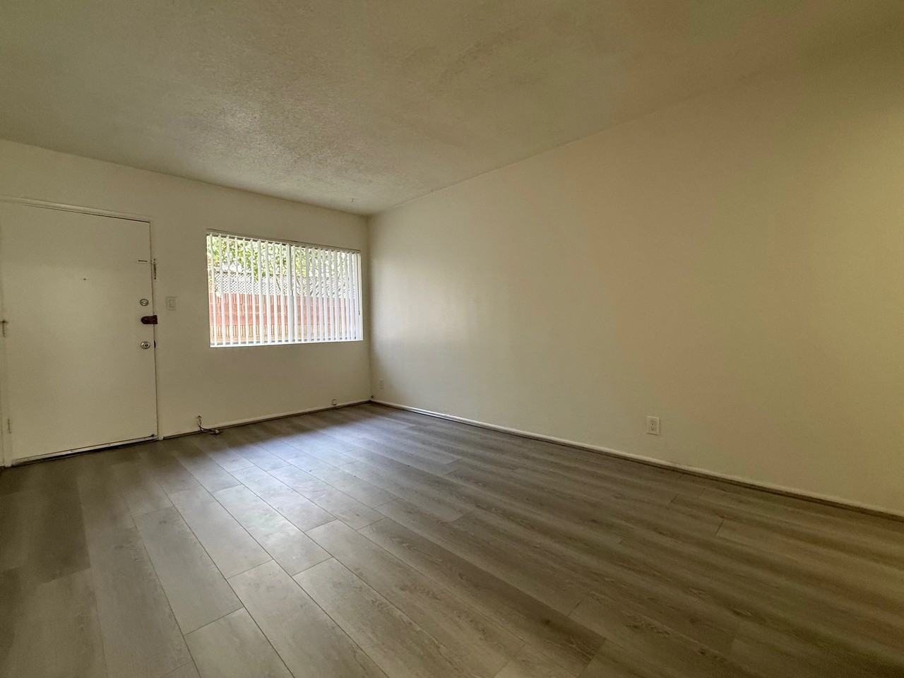 4758 W. Broadway Ave, - Photo 4 of 14