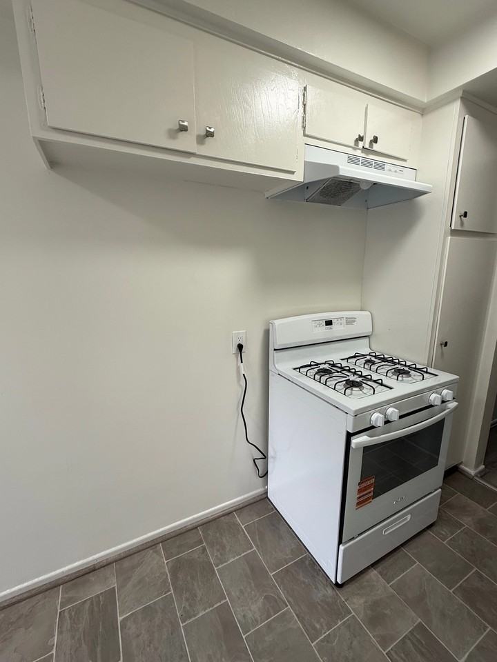 4758 W. Broadway Ave, - Photo 6 of 14