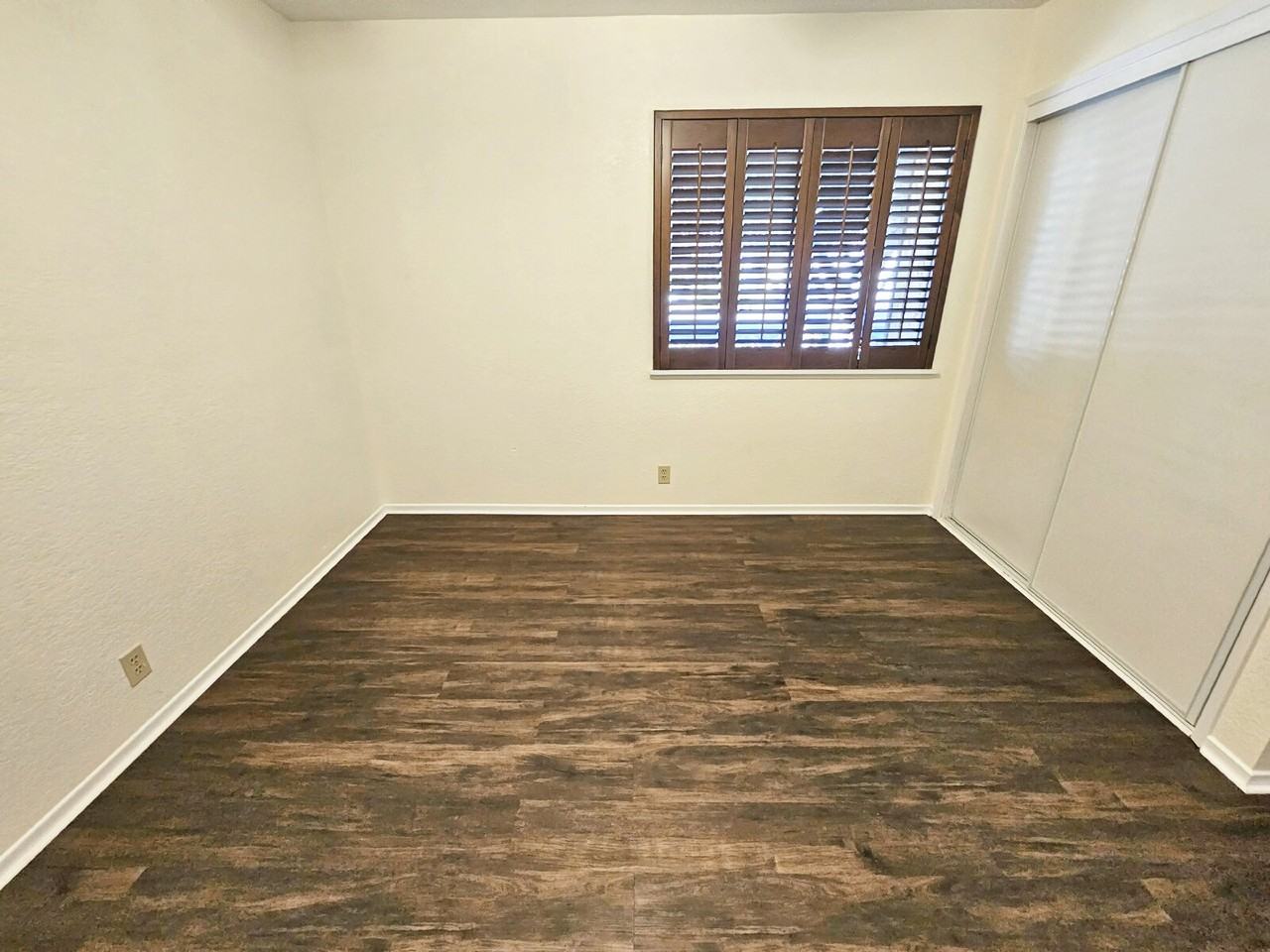 413 Mt Rainier Pl - Photo 7 of 20