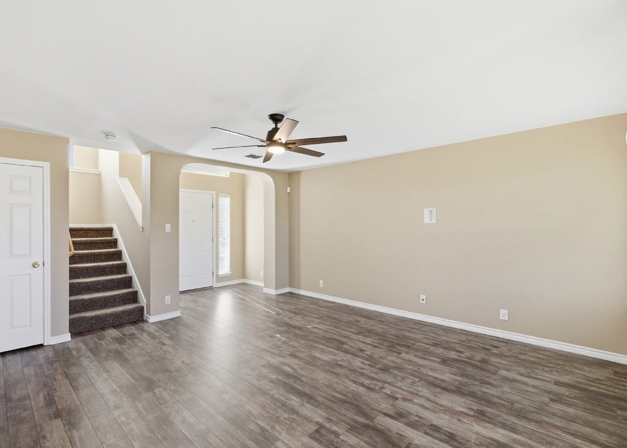 8905 Pinseeker - Photo 4 of 33