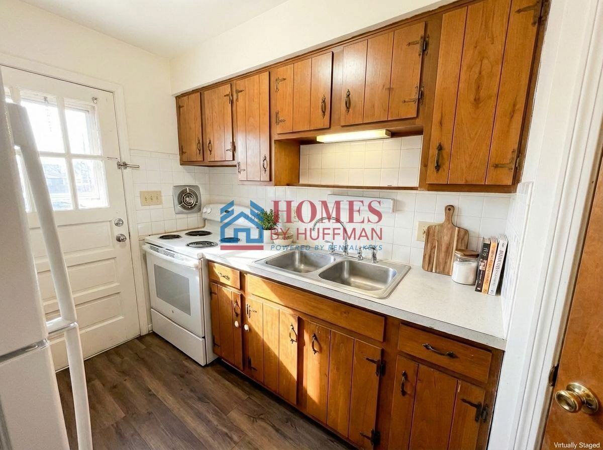 2867 Ravenswood Dr - Photo 4 of 11