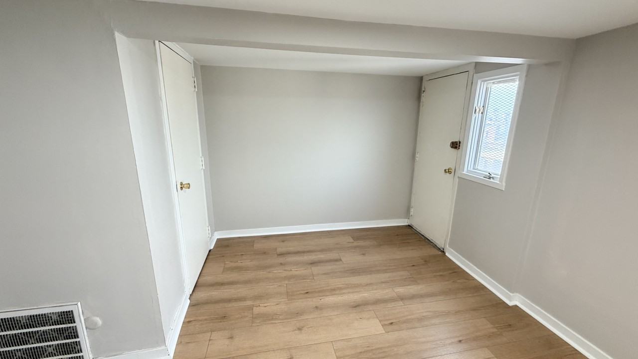 5735 Kentucky Ave #4 - Photo 7 of 15