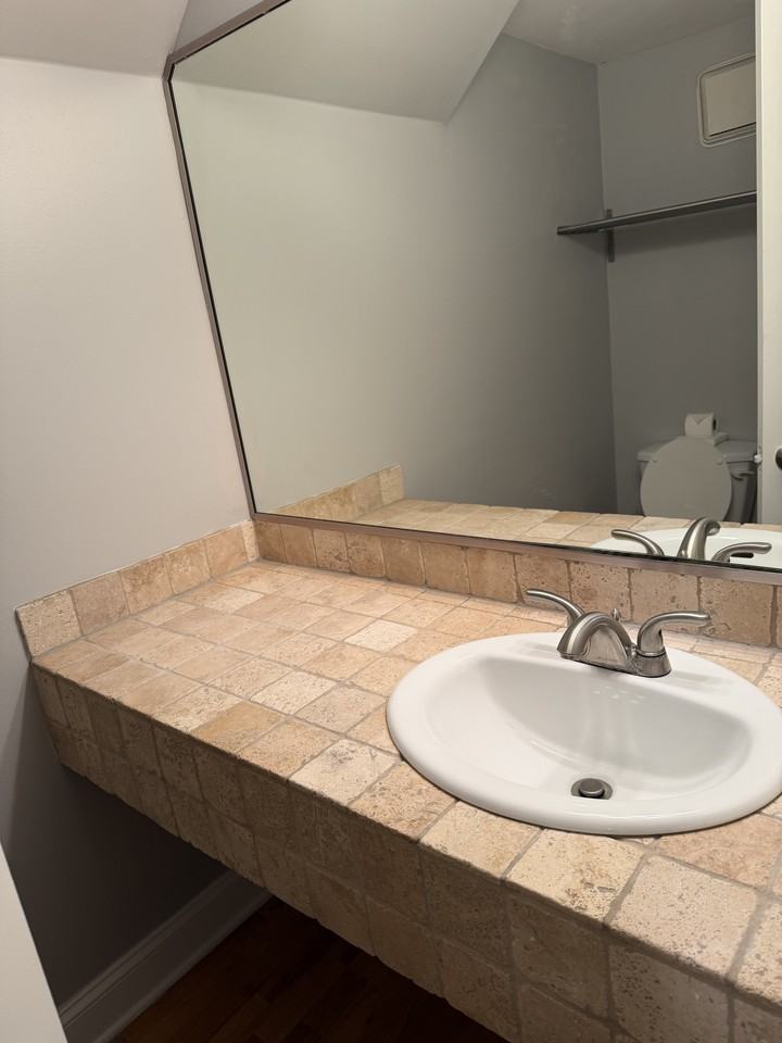 1049 Newport Hbr #1049 - Photo 4 of 10