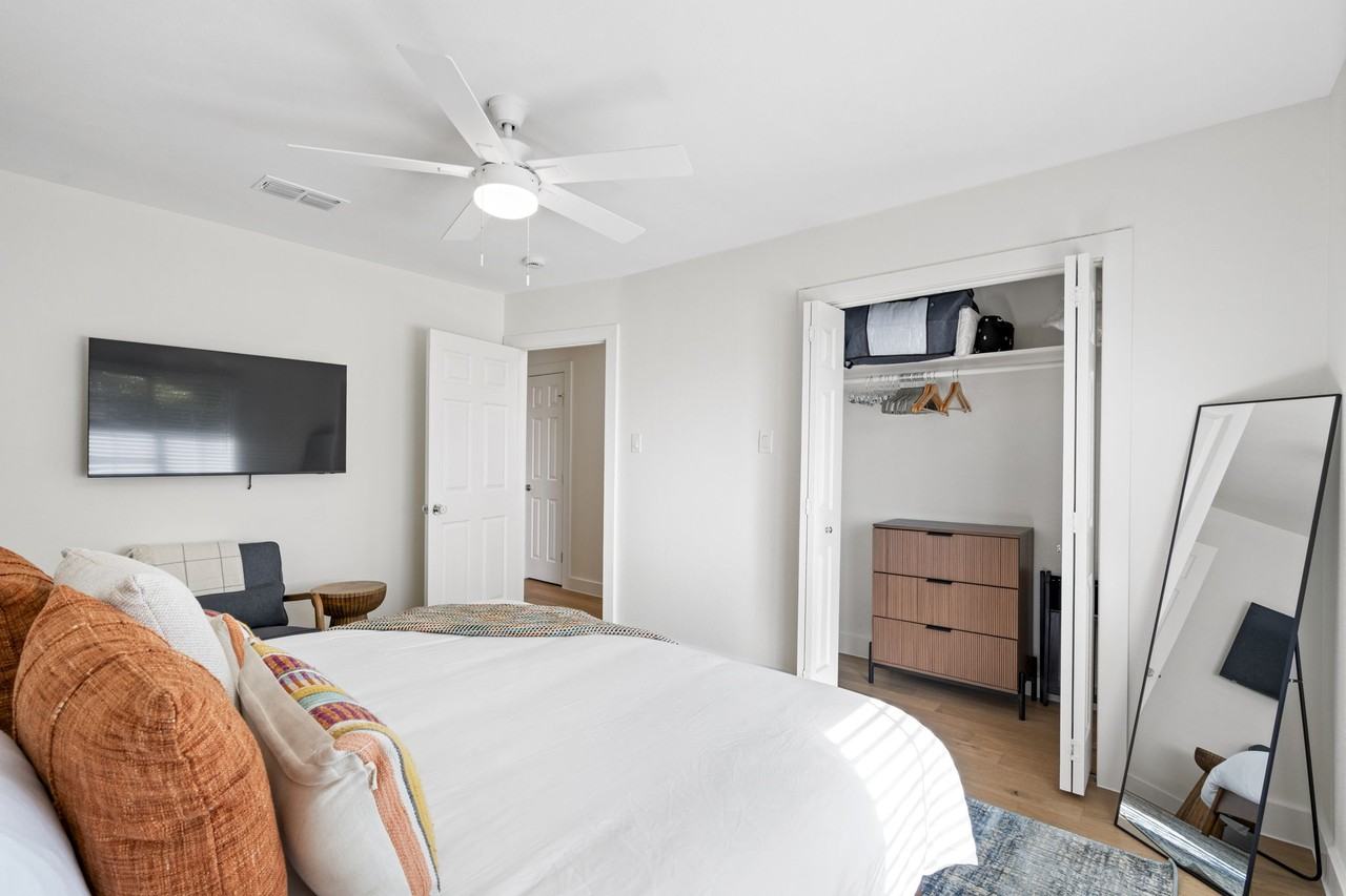 6501 Ravendale Ln #NA - Photo 4 of 36