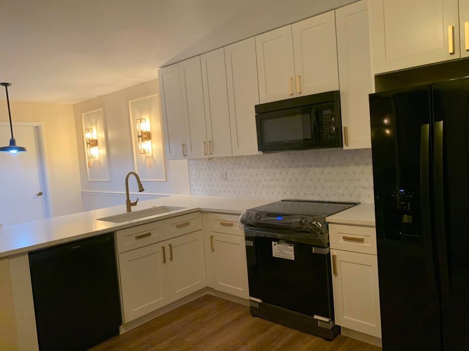 1940 Hartford Ct - Photo 4 of 7