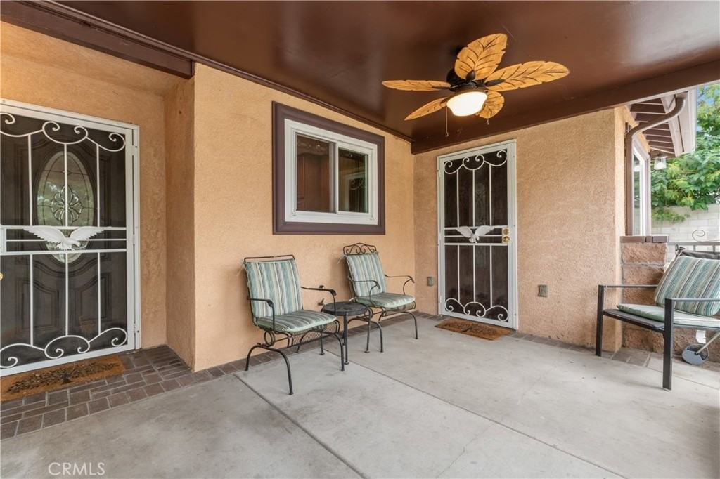 433 E Mason St #NA - Photo 3 of 10